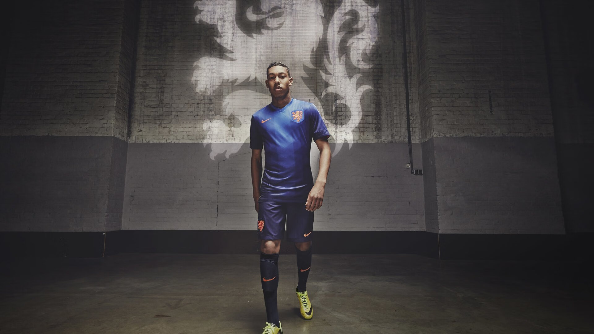 开云体育下载-意甲焦点战，墨西哥强压冰岛，战术殖民与足球新世界的呐喊