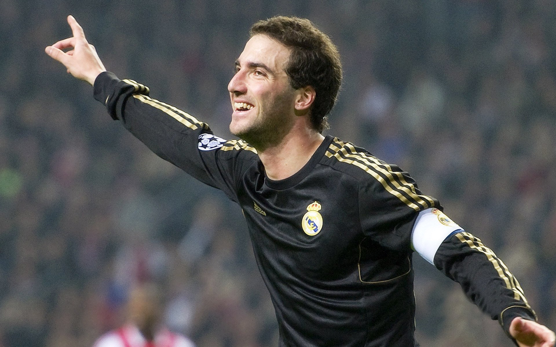 开云APP-中国拿下拉齐奥，当资本足球遇上地缘博弈，苏亚雷斯在美加墨世界杯的绿茵权杖